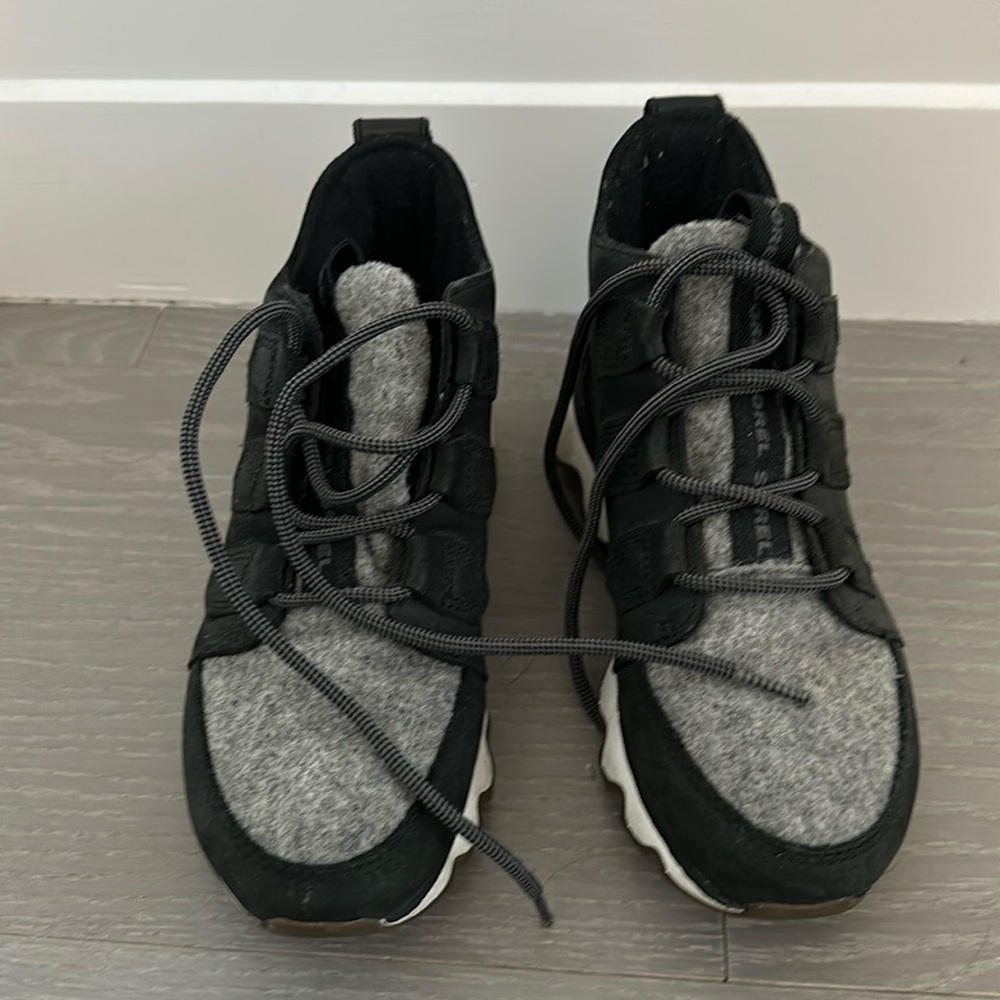 Sorel Kinetic boots - good condition!